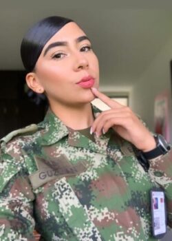 Guzman Rica Militar Culona +2Videos 3